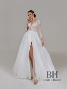 Jak wybrać idealną suknię ślubną dla niskiej i puszystej pani młodej?