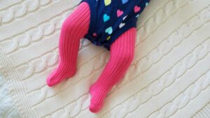 Jak wybrać idealny rozmiar rajstop dla noworodka?