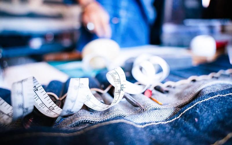 Jaki rozmiar odpowiada 31 30? Odkryj tajniki idealnego dopasowania!