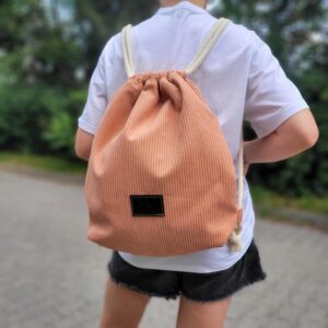 Zrób to sam: jak uszyć praktyczny worko plecak z kieszenią