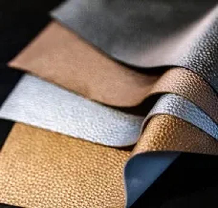 Jakie materiały wybiera się do produkcji butów z różnych skór?