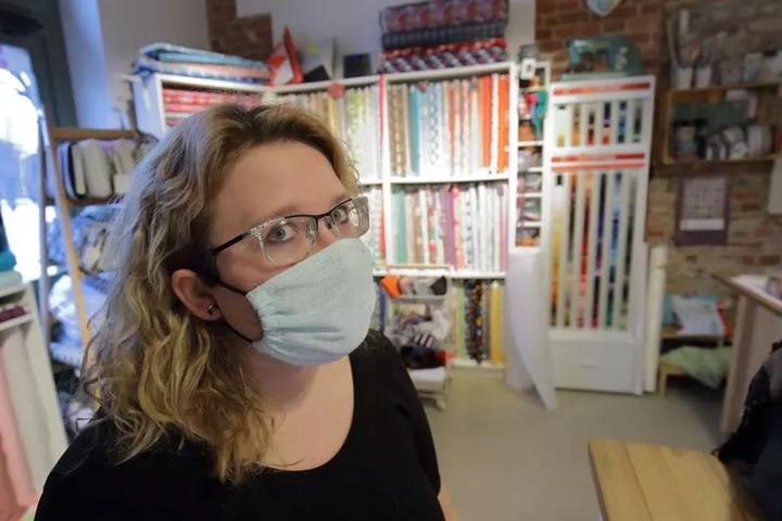 Naucz się szycia maseczek z pomocą YouTube: krok po kroku!