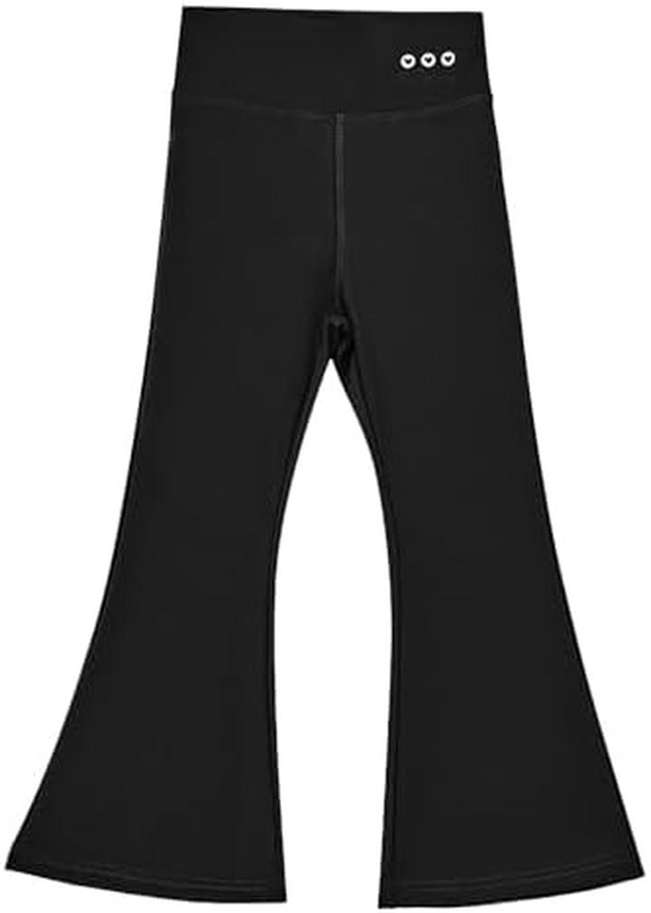 Stylizacje z spódnicą jak dzwon – jak nosić modny krój tej wiosny?