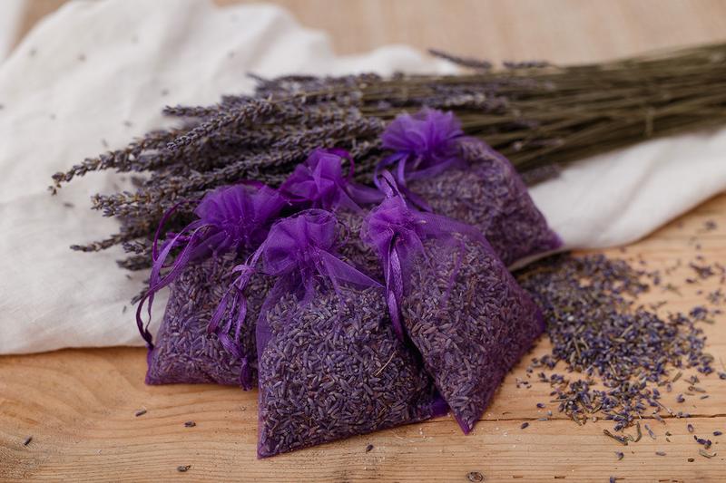 Jak samodzielnie uszyć uroczy woreczek na lawendę?